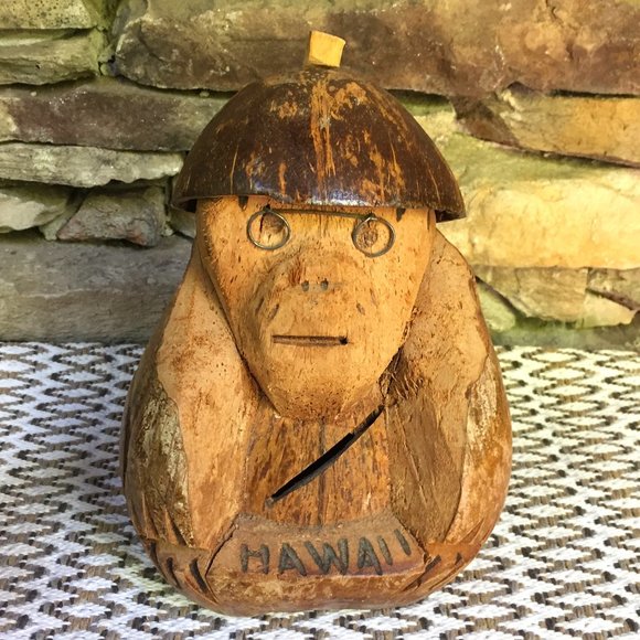 Coconut Monkey Tiki Bar Hawaii Beach Bank